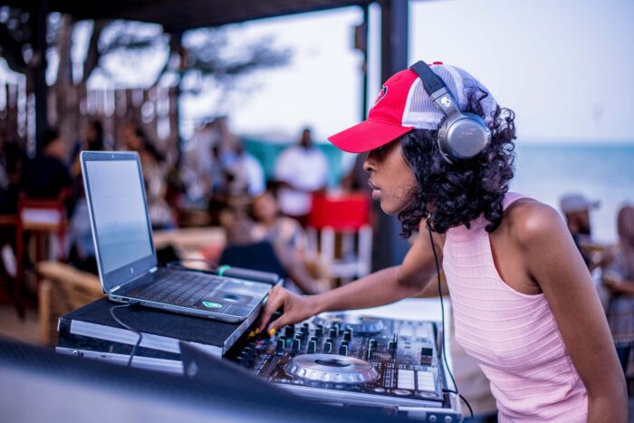 Aplikasi Dj